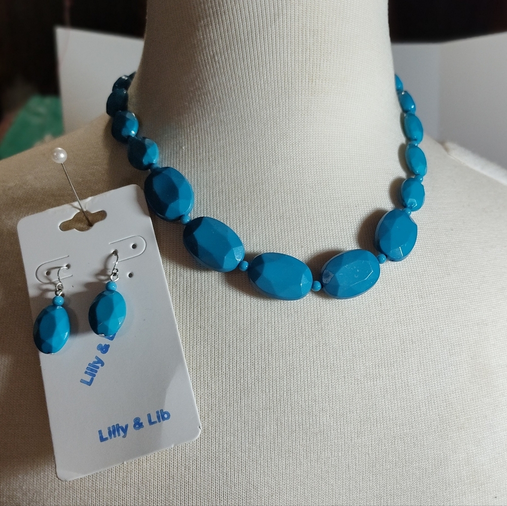 Lilly And Lib Blue Necklace and Earring Set